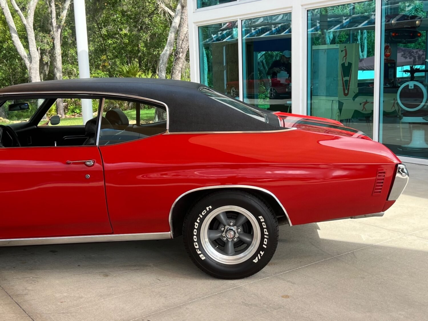 14-1748975225483-c7pmon