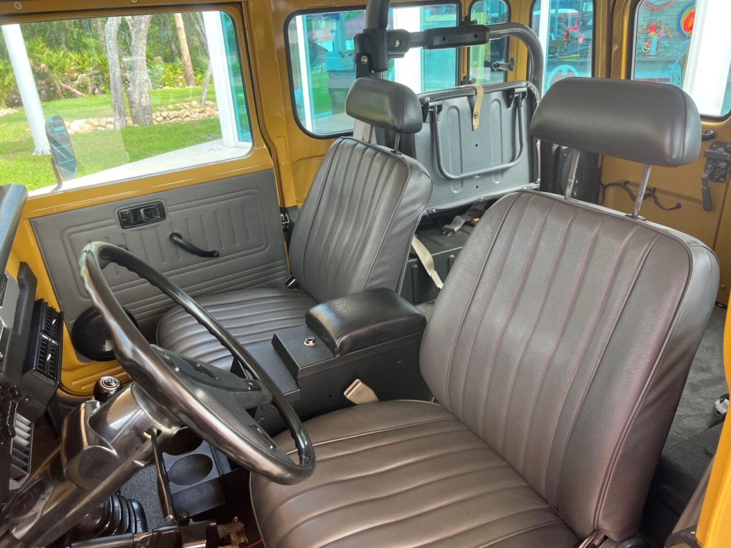 6d03c352-d373-4aec-b6cd-dfa9a295125e